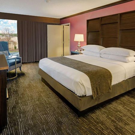 Doubletree By Hilton Decatur Riverfront Экстерьер фото