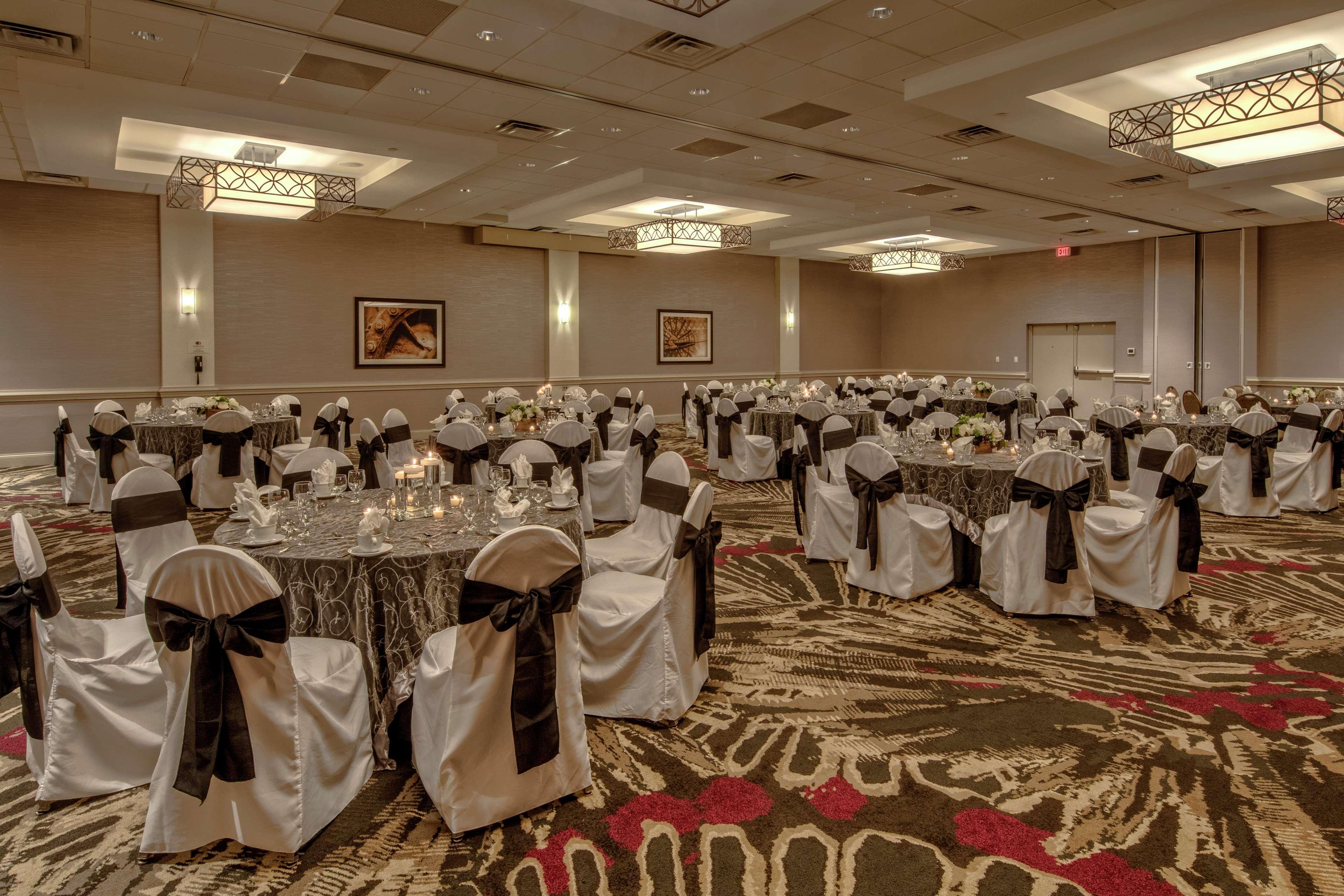 Doubletree By Hilton Decatur Riverfront Экстерьер фото