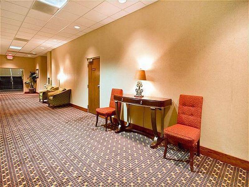 Doubletree By Hilton Decatur Riverfront Интерьер фото