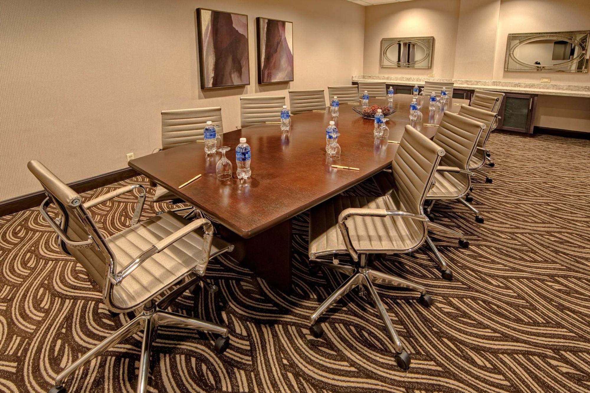 Doubletree By Hilton Decatur Riverfront Экстерьер фото