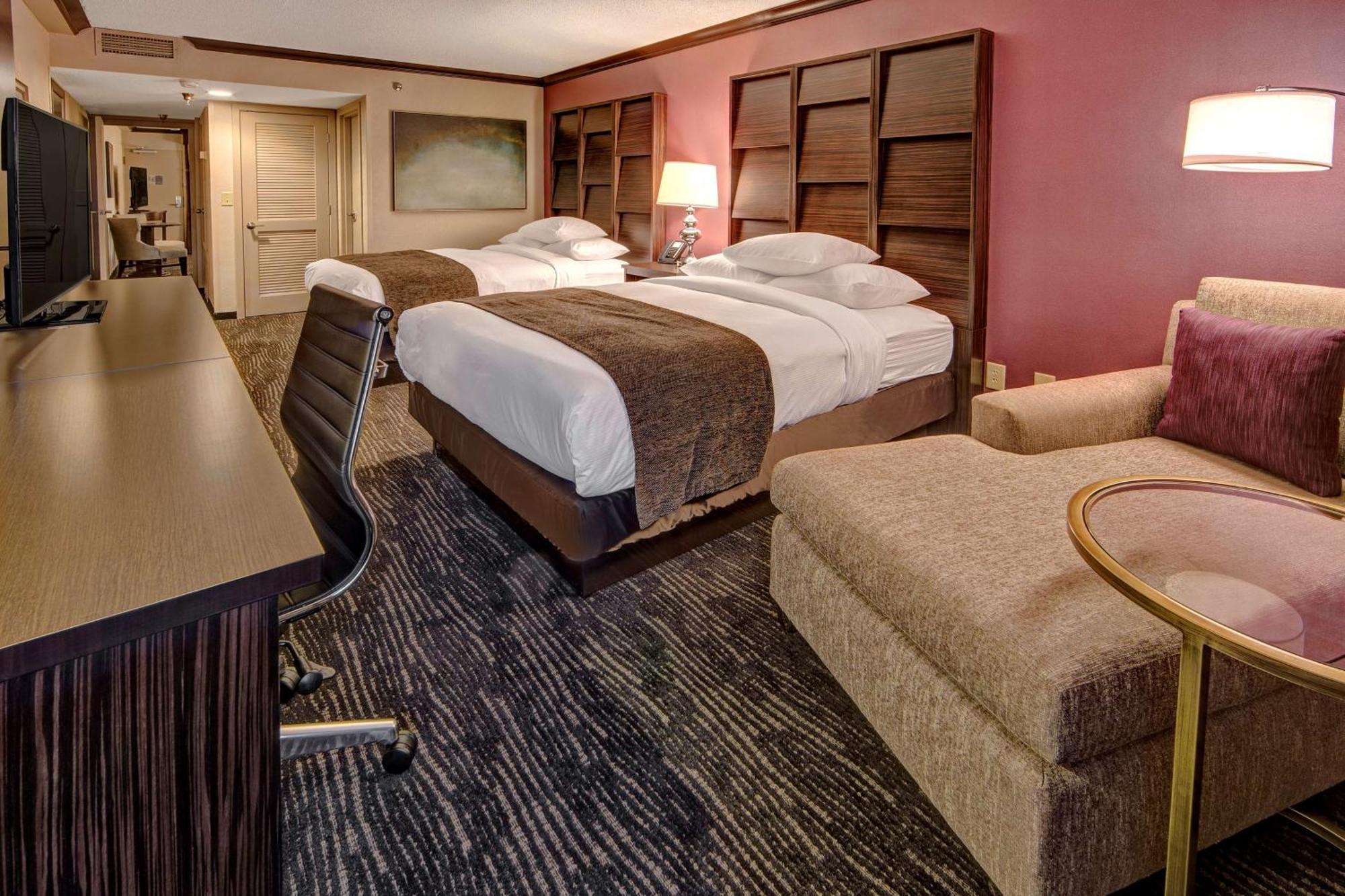 Doubletree By Hilton Decatur Riverfront Экстерьер фото