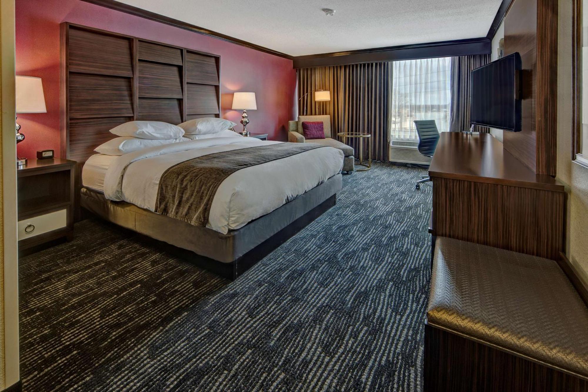 Doubletree By Hilton Decatur Riverfront Экстерьер фото