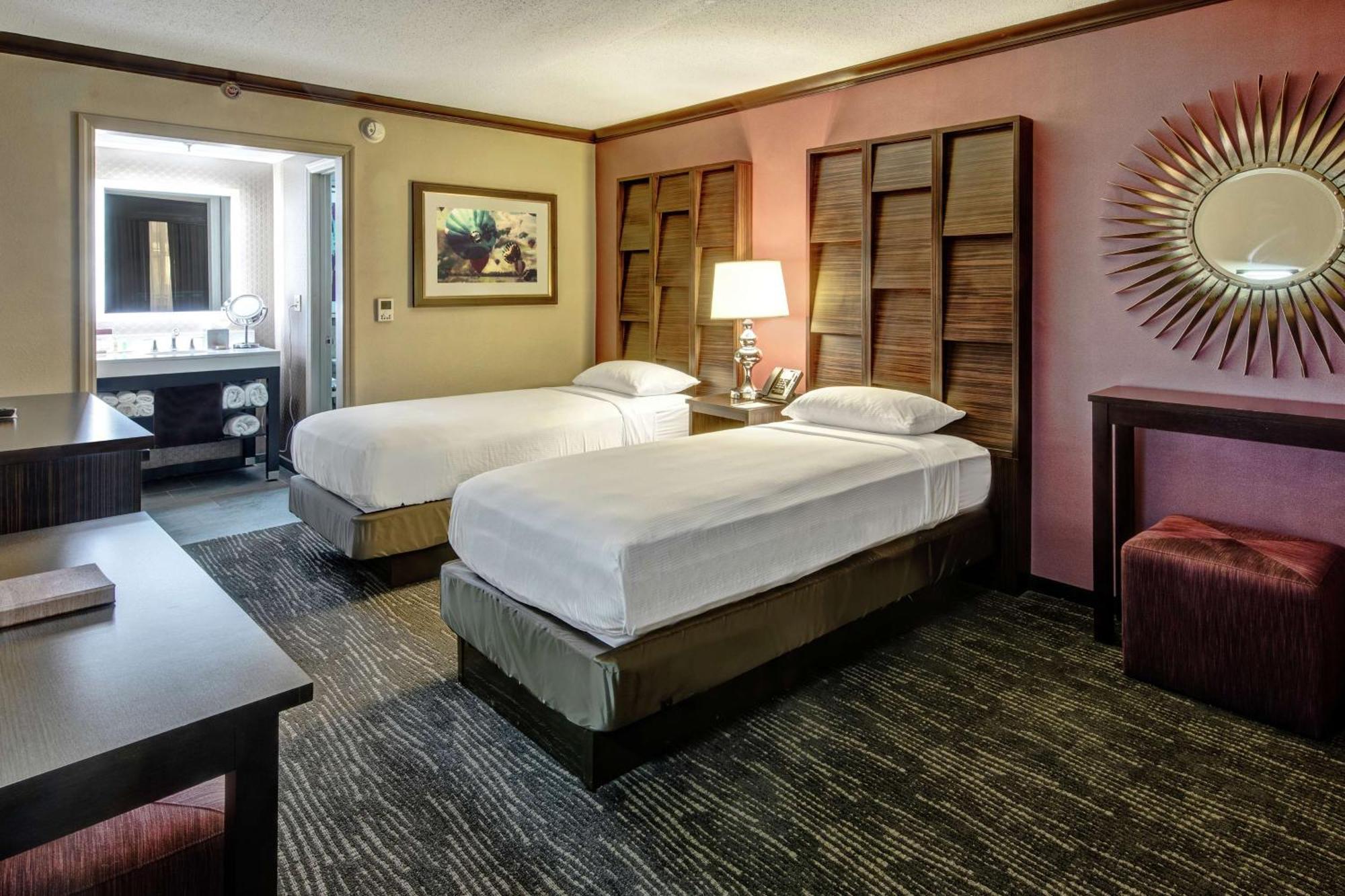 Doubletree By Hilton Decatur Riverfront Экстерьер фото