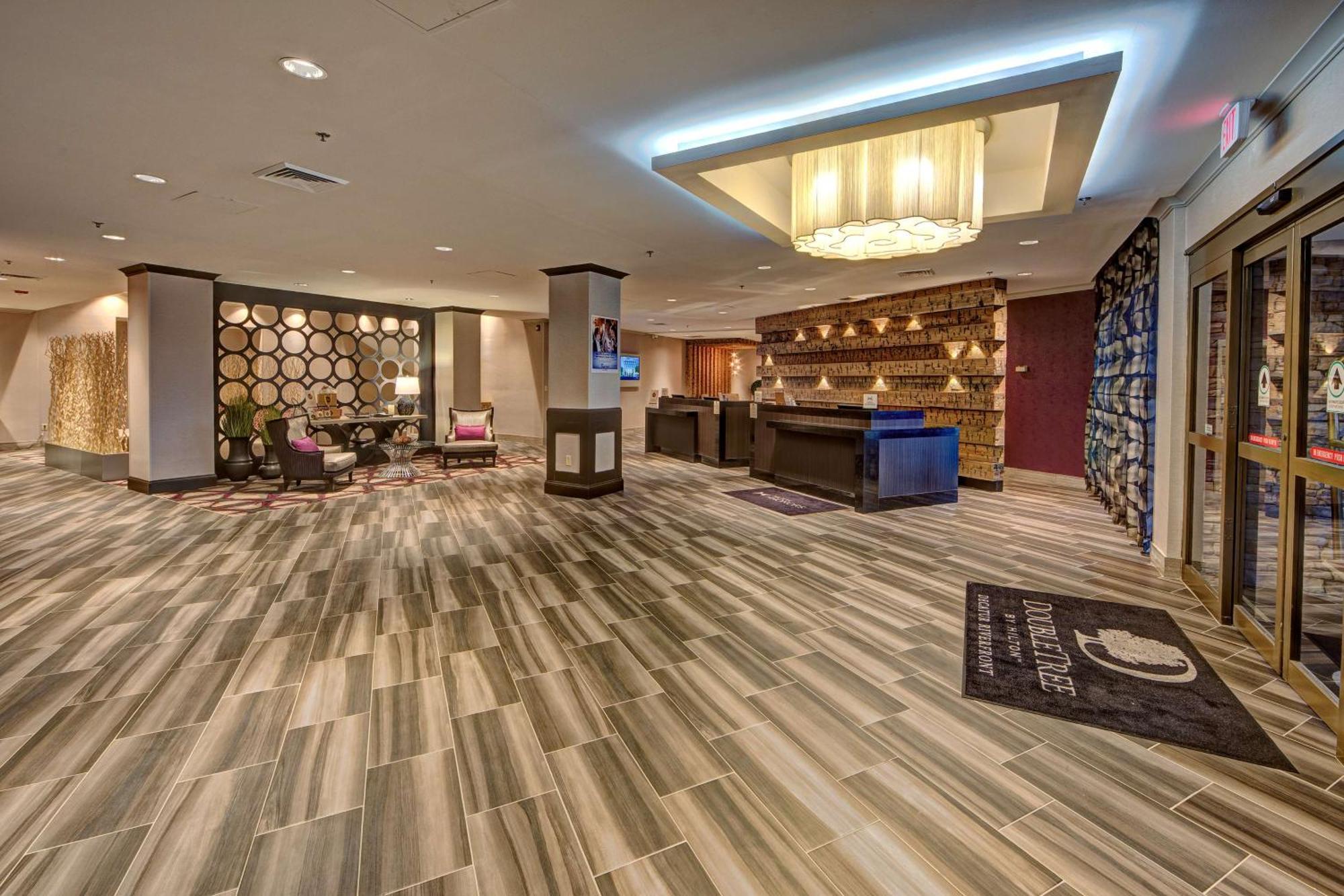 Doubletree By Hilton Decatur Riverfront Экстерьер фото